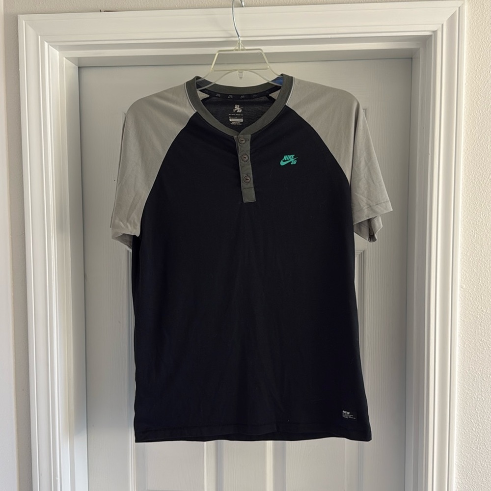 Nike SB Henley tee. Dri fit fabric. Size medium